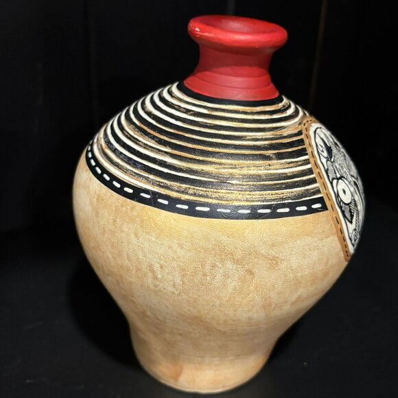 Terracotta Hand Painted Madhubani Matki Shaped Vase, Red, Gold and Black, India - Picture 7 of 10